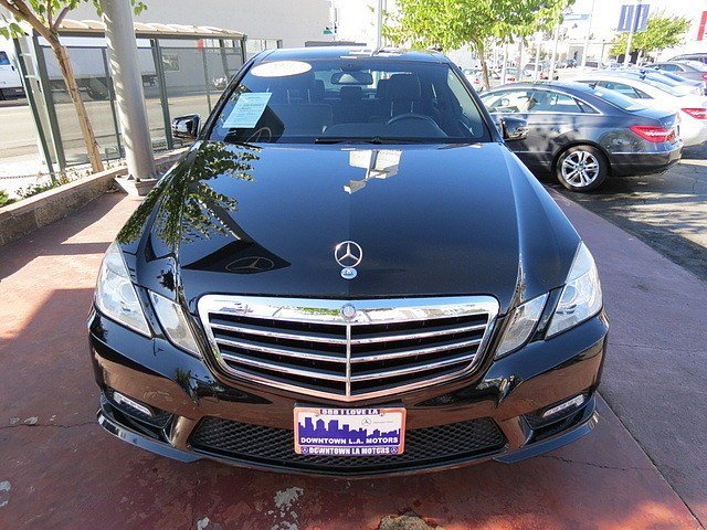 Mercedes-Benz E-Class 2011 photo 2