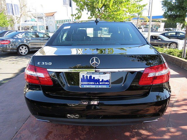 Mercedes-Benz E-Class 2011 photo 3