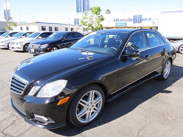 Mercedes-Benz E-Class 2011 photo 2