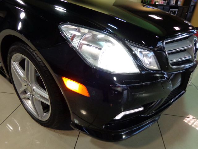 Mercedes-Benz E-Class 2011 photo 5