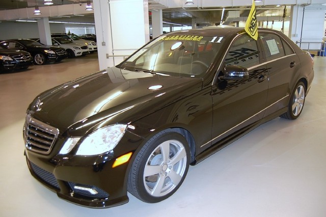 Mercedes-Benz E-Class 2011 photo 3