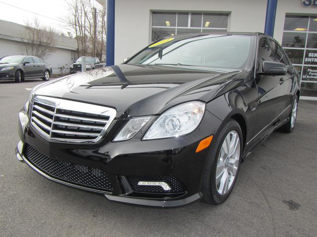 Mercedes-Benz E-Class 2011 photo 1
