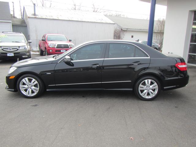 Mercedes-Benz E-Class 2011 photo 4