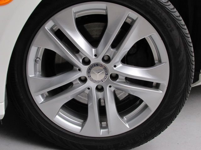 Mercedes-Benz E-Class 2011 photo 1