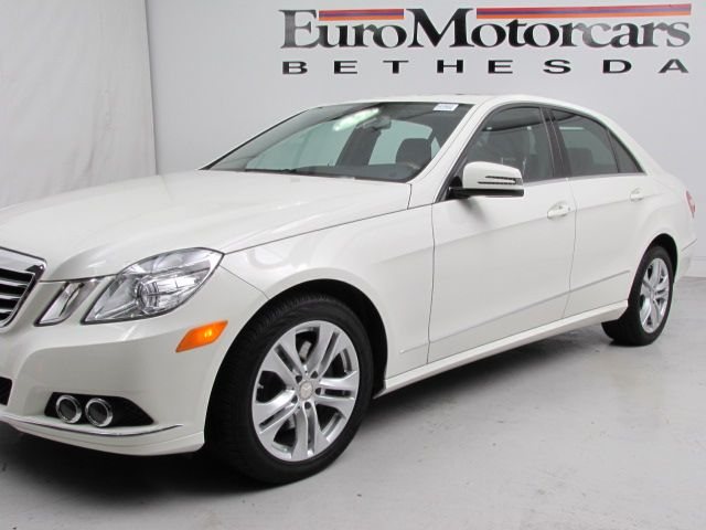 Mercedes-Benz E-Class 2011 photo 4