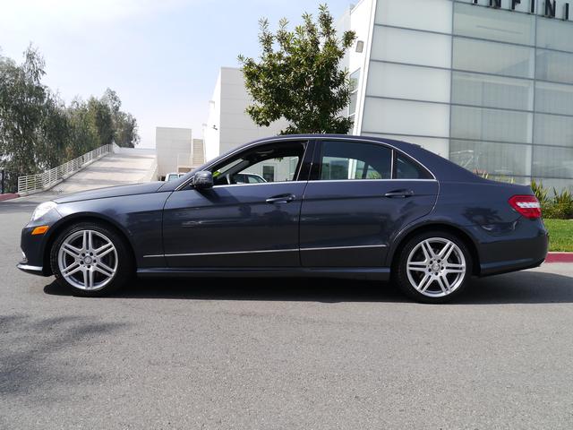 Mercedes-Benz E-Class 2011 photo 3