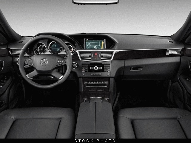 Mercedes-Benz E-Class 2011 photo 4