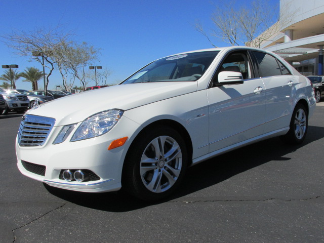 Mercedes-Benz E-Class 2011 photo 5