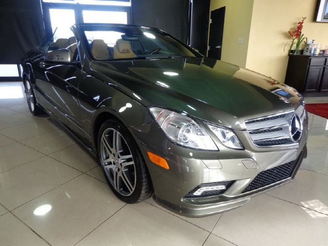 Mercedes-Benz E-Class 2011 photo 1