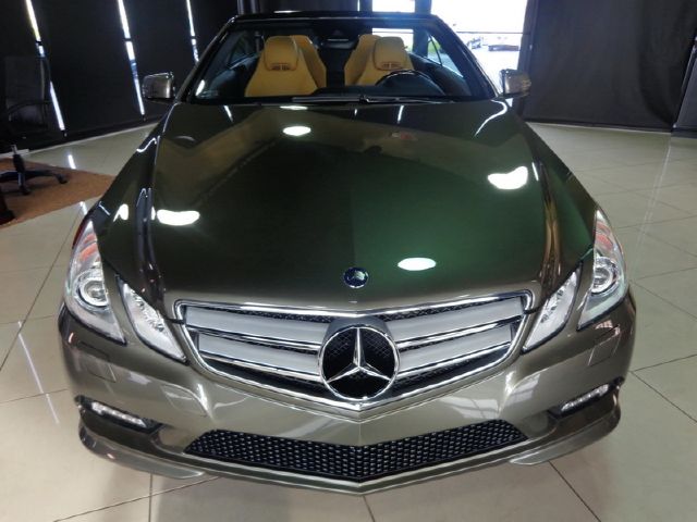 Mercedes-Benz E-Class 2011 photo 3