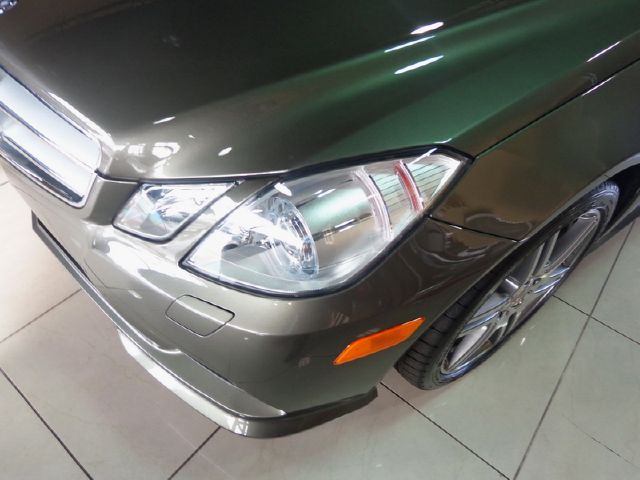 Mercedes-Benz E-Class 2011 photo 4