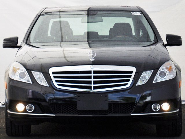 Mercedes-Benz E-Class 2011 photo 2