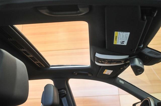 Mercedes-Benz E-Class Leather/ Heated Seats Sedan