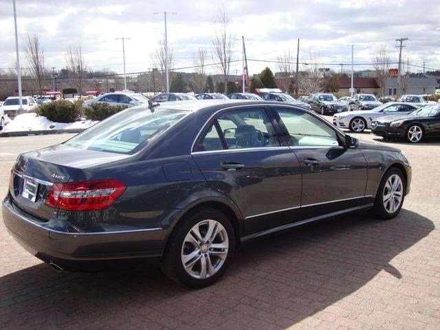 Mercedes-Benz E-Class 2011 photo 1