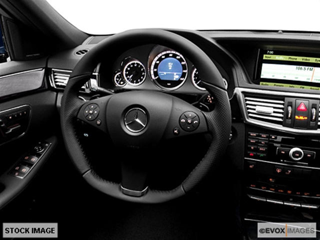 Mercedes-Benz E-Class 2011 photo 5