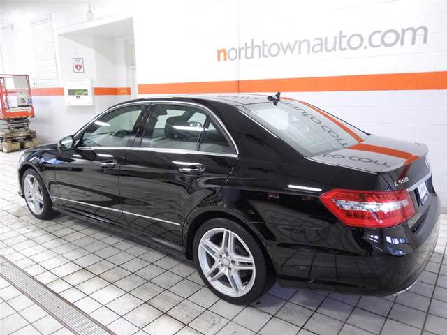 Mercedes-Benz E-Class 2011 photo 1