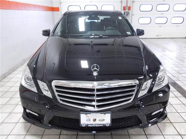 Mercedes-Benz E-Class 2011 photo 5