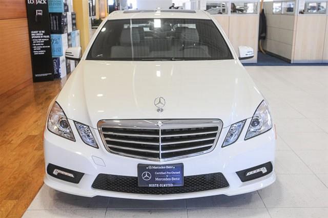 Mercedes-Benz E-Class 2011 photo 28