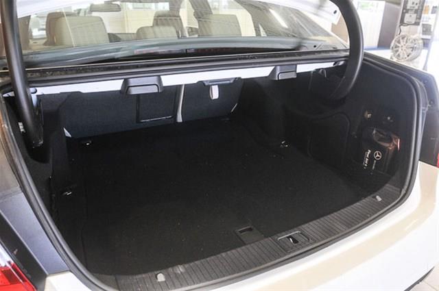 Mercedes-Benz E-Class 2011 photo 29