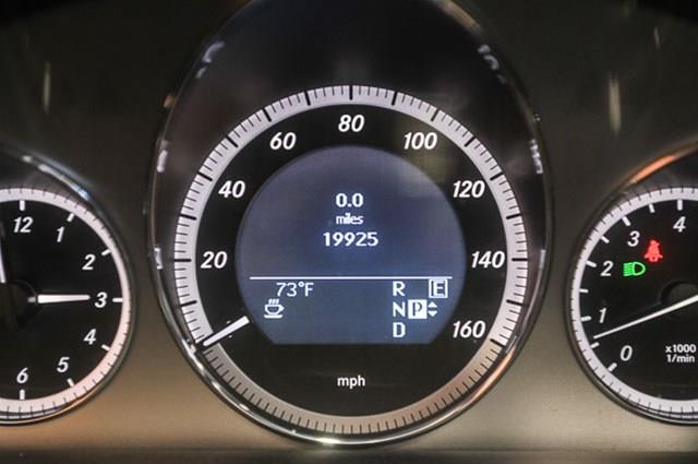 Mercedes-Benz E-Class 2011 photo 8