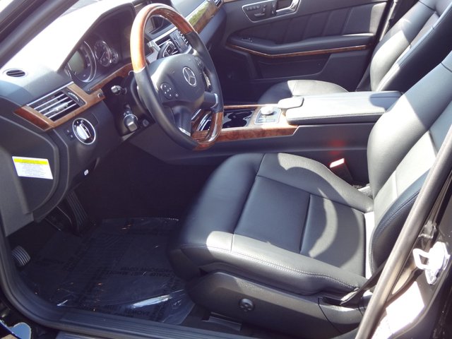 Mercedes-Benz E-Class 2011 photo 3