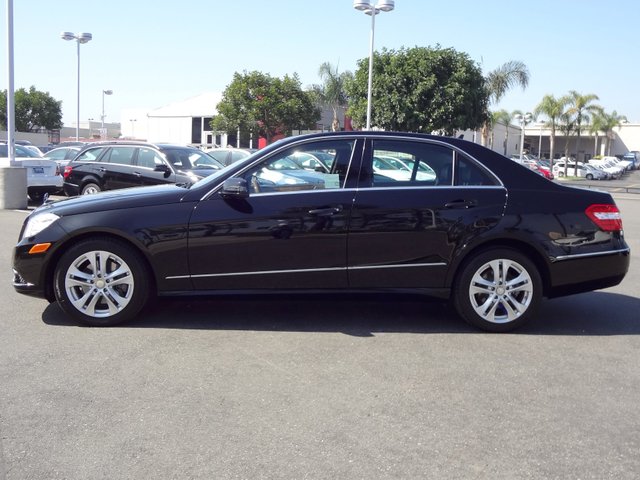 Mercedes-Benz E-Class 2011 photo 4