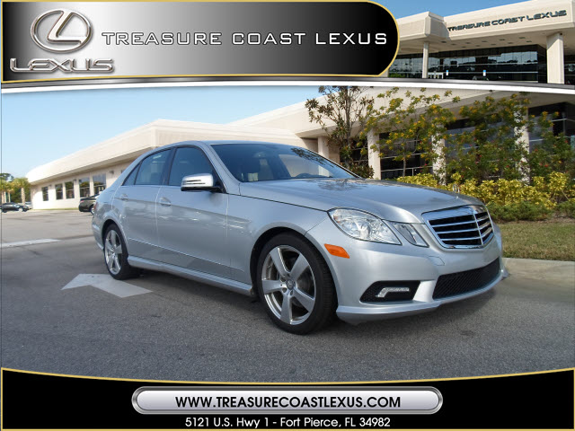 Mercedes-Benz E-Class 2011 photo 3