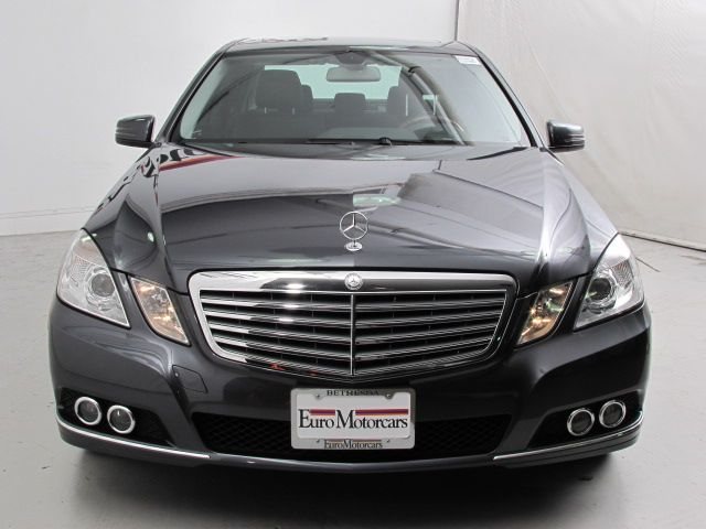 Mercedes-Benz E-Class 2011 photo 5