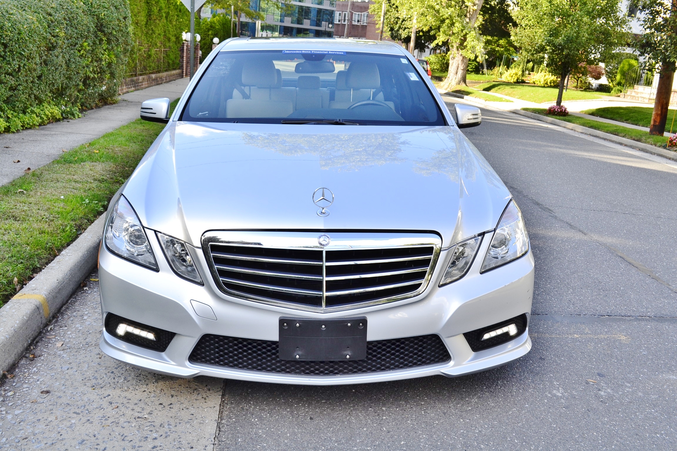 Mercedes-Benz E-Class 2011 photo 5