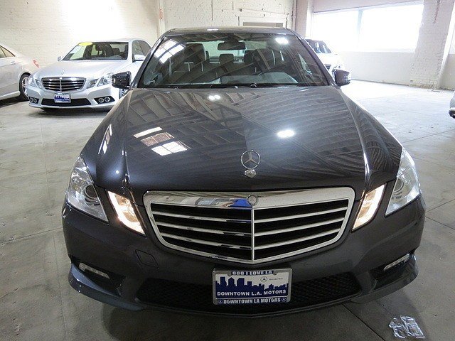 Mercedes-Benz E-Class 2011 photo 3