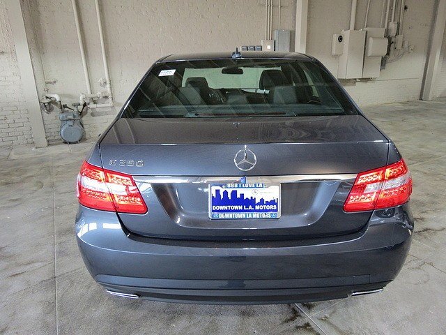 Mercedes-Benz E-Class 2011 photo 4