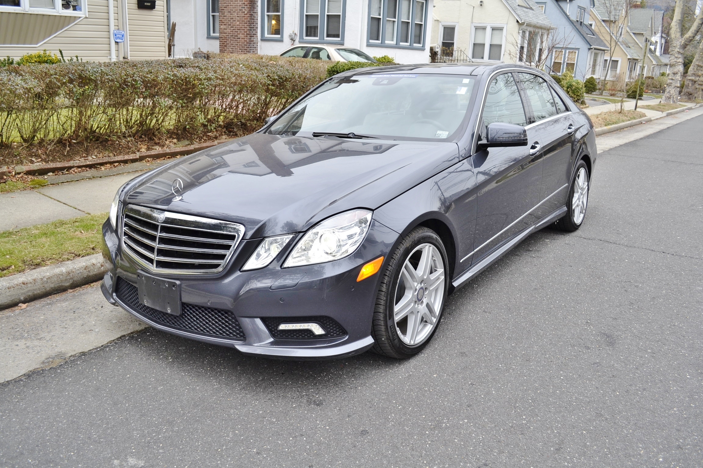 Mercedes-Benz E-Class 2011 photo 4