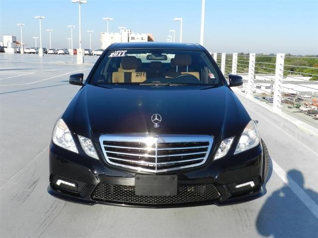 Mercedes-Benz E-Class 2011 photo 1
