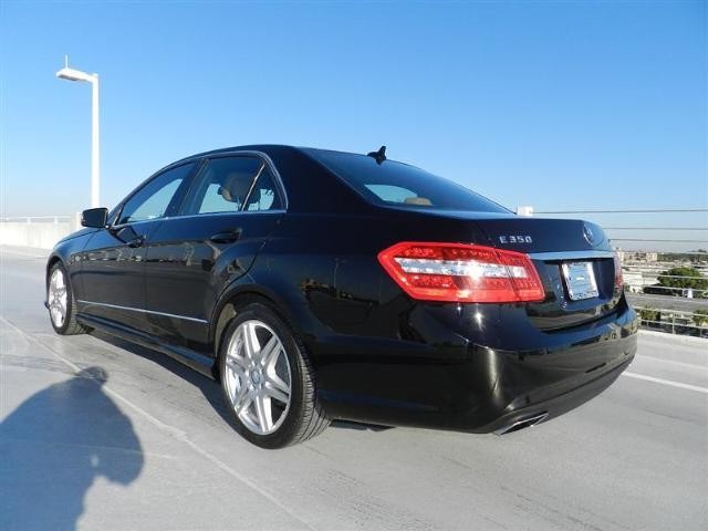 Mercedes-Benz E-Class 2011 photo 5