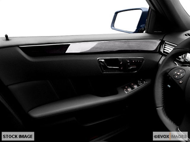 Mercedes-Benz E-Class 2011 photo 1
