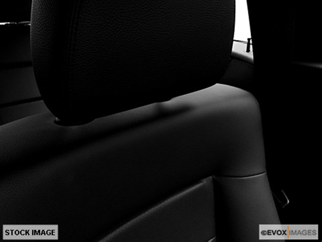 Mercedes-Benz E-Class 2011 photo 2