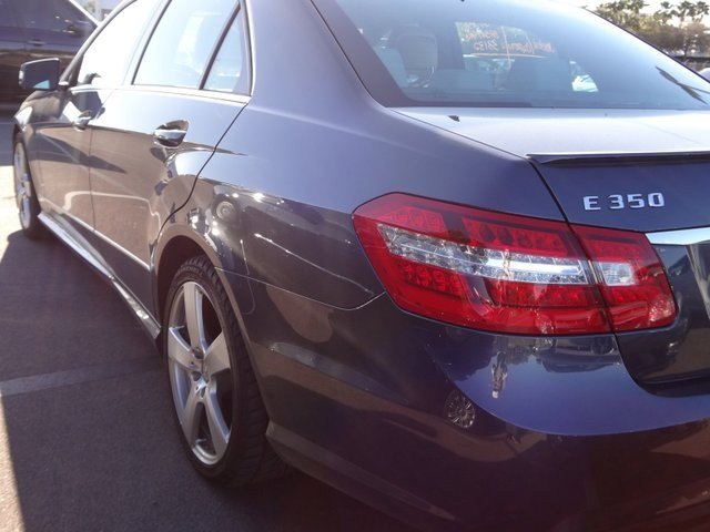 Mercedes-Benz E-Class 2011 photo 2