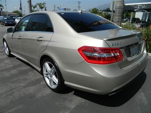 Mercedes-Benz E-Class 2011 photo 2