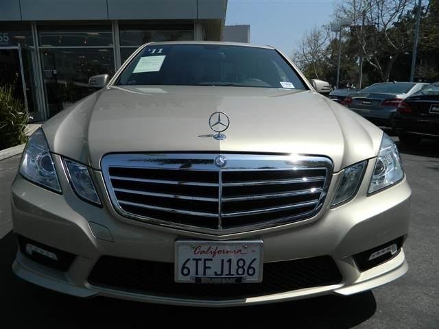 Mercedes-Benz E-Class 2011 photo 4
