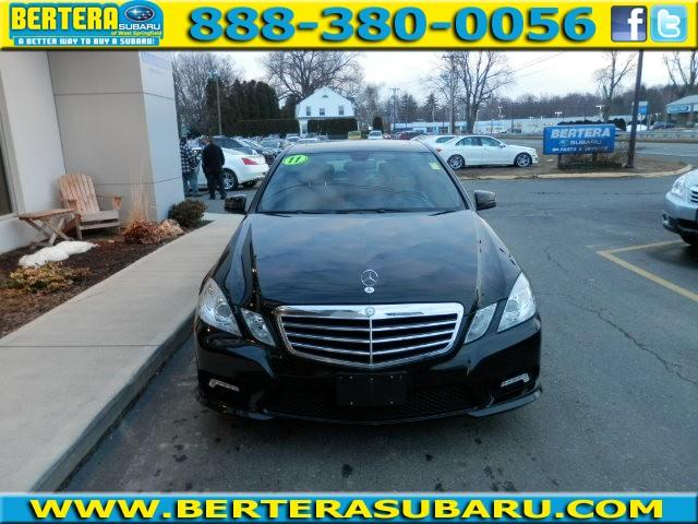 Mercedes-Benz E-Class 2011 photo 3