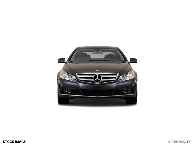 Mercedes-Benz E-Class 2011 photo 2