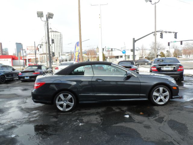 Mercedes-Benz E-Class 2011 photo 4