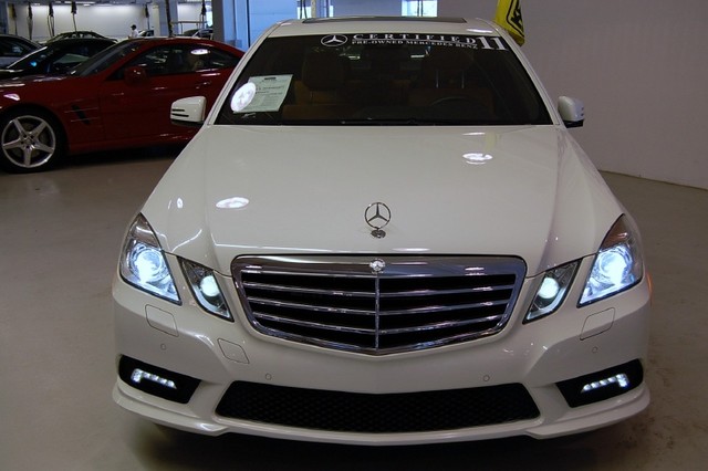 Mercedes-Benz E-Class 2011 photo 1
