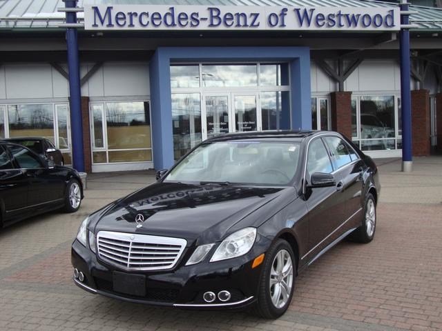 Mercedes-Benz E-Class 2011 photo 3