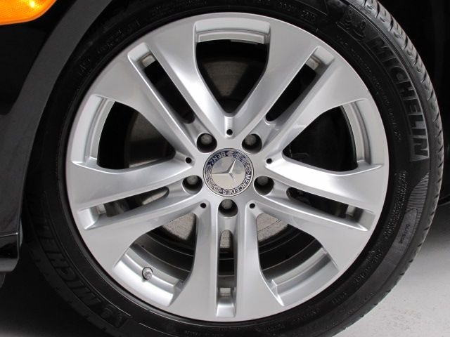 Mercedes-Benz E-Class 2011 photo 2