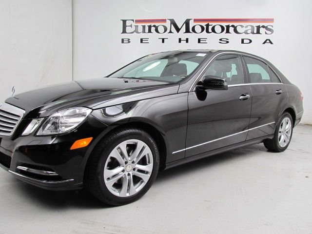 Mercedes-Benz E-Class 2011 photo 5