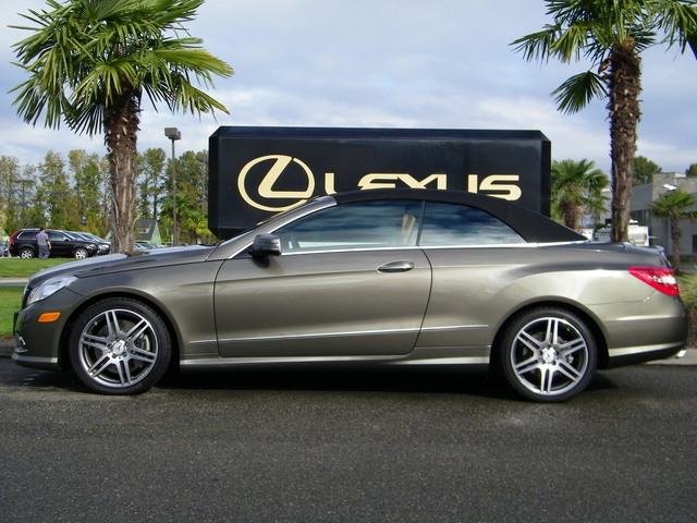 Mercedes-Benz E-Class 2011 photo 1