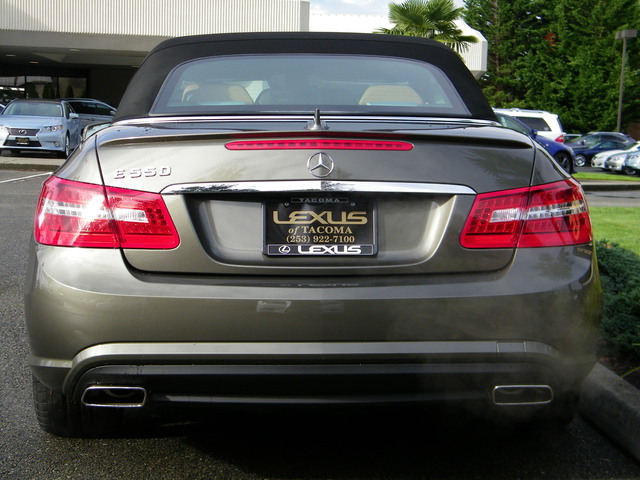 Mercedes-Benz E-Class 2011 photo 3