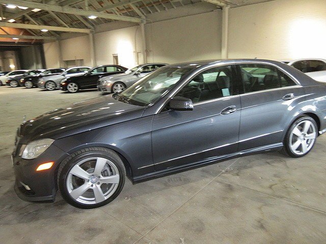 Mercedes-Benz E-Class 2011 photo 2