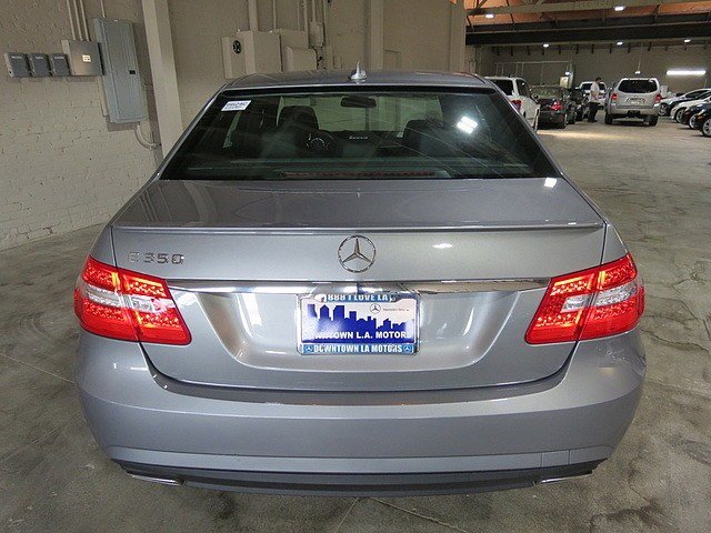 Mercedes-Benz E-Class 2011 photo 2